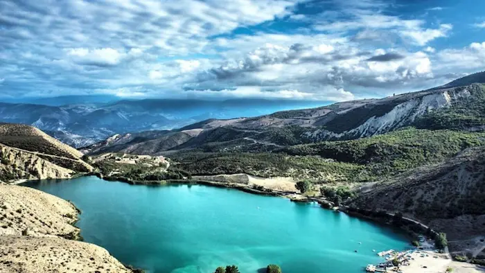 ولشت،دریاچه پنهان شده در پشت کوه های چالوس
